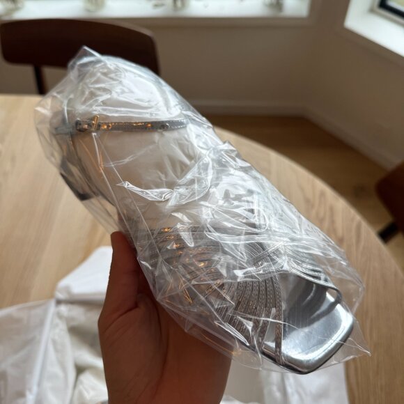 Brand New Suzanne Rae Silver 70's Low Sandal - Picture 4 of 8